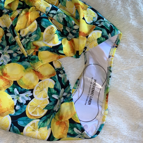 New bikini bottom - Picture 6 of 7